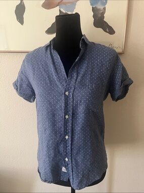 Frank & Eileen Linen Short Sleeved Button Down, Blue w/ White Polka Dots S Rose